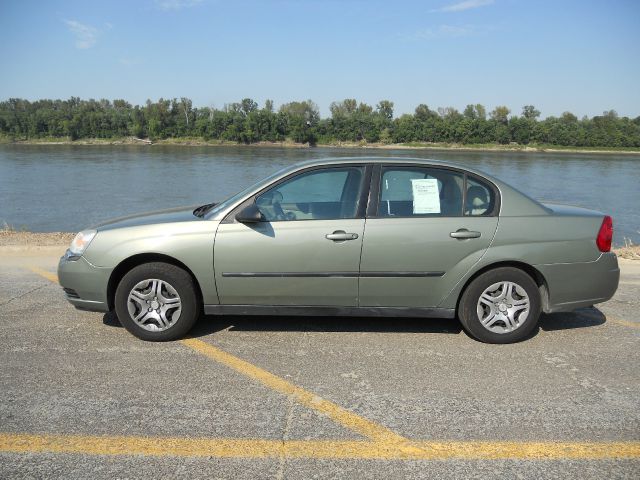 Chevrolet Malibu 2004 photo 1