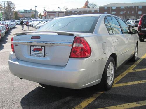 Chevrolet Malibu 2004 photo 1