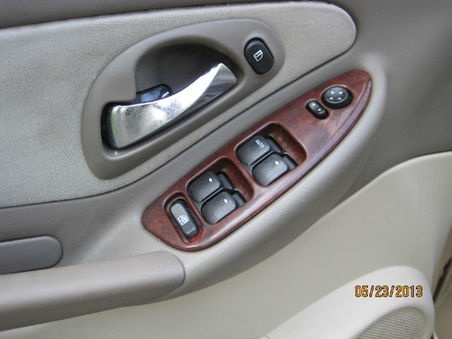 Chevrolet Malibu 2004 photo 8
