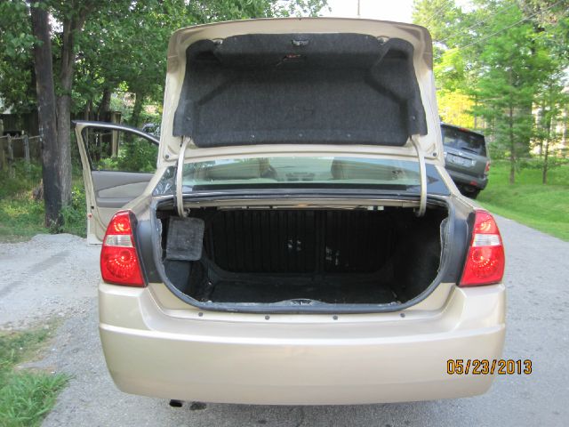 Chevrolet Malibu 2004 photo 9