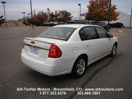 Chevrolet Malibu 2004 photo 4