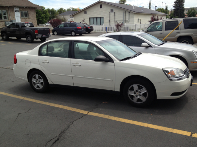 Chevrolet Malibu 2004 photo 3