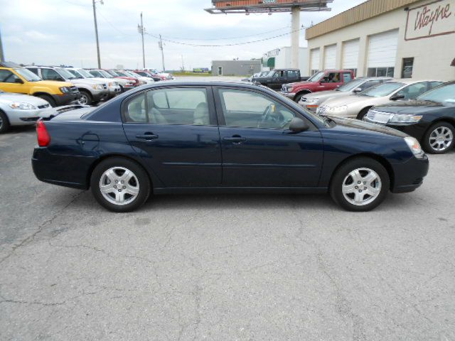 Chevrolet Malibu 2004 photo 1