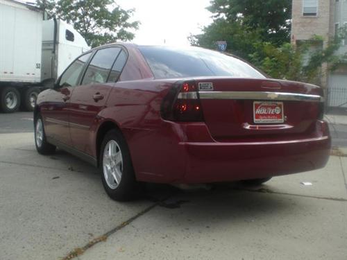 Chevrolet Malibu 2004 photo 3