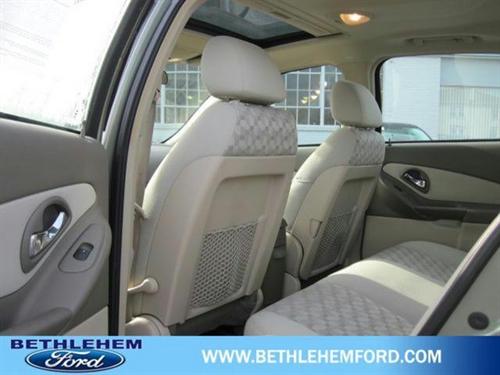 Chevrolet Malibu 2004 photo 2