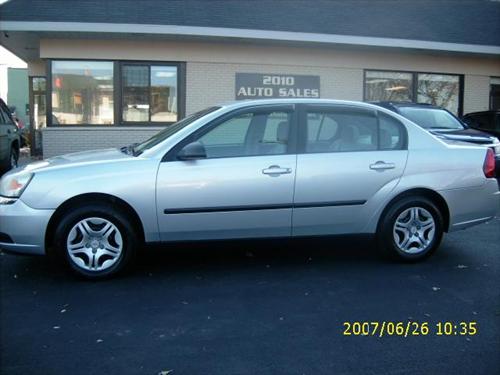 Chevrolet Malibu 2004 photo 3