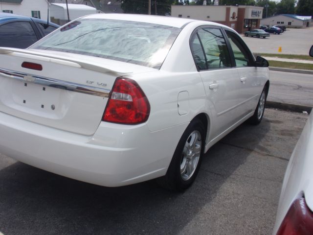 Chevrolet Malibu 2004 photo 1