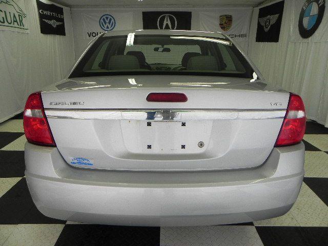 Chevrolet Malibu 2004 photo 4