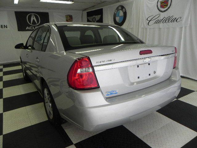 Chevrolet Malibu 2004 photo 5