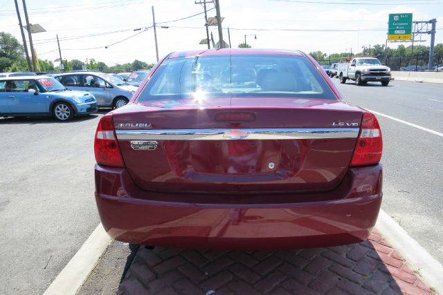 Chevrolet Malibu 2004 photo 3