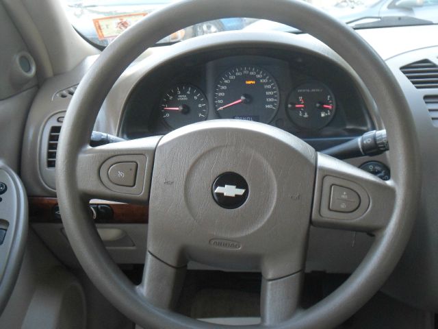 Chevrolet Malibu 2004 photo 14