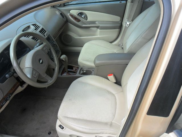Chevrolet Malibu 2004 photo 3
