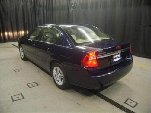Chevrolet Malibu 2004 photo 1