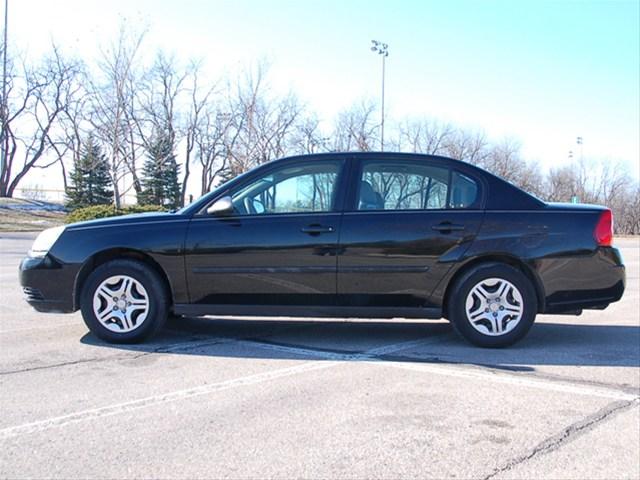 Chevrolet Malibu 2004 photo 4