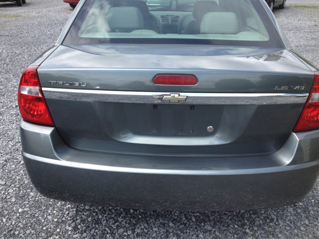 Chevrolet Malibu 2005 photo 2