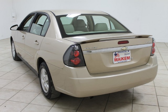 Chevrolet Malibu 2005 photo 4