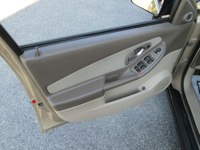Chevrolet Malibu 2005 photo 2