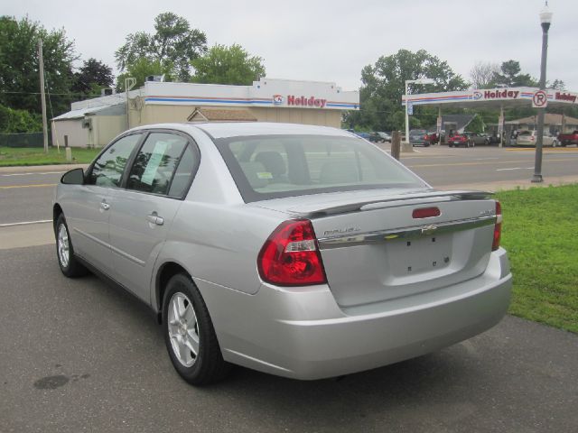Chevrolet Malibu 2005 photo 3