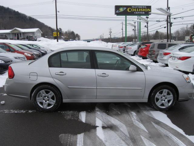 Chevrolet Malibu 2006 photo 2