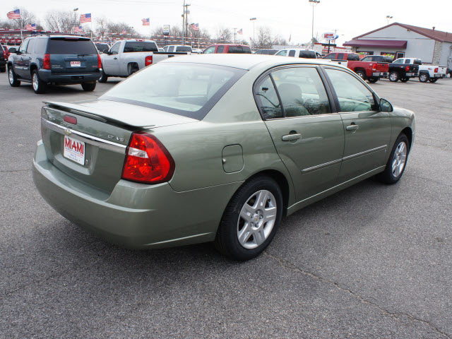 Chevrolet Malibu 2006 photo 2