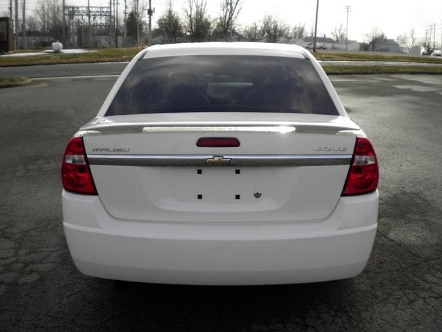 Chevrolet Malibu 2006 photo 2