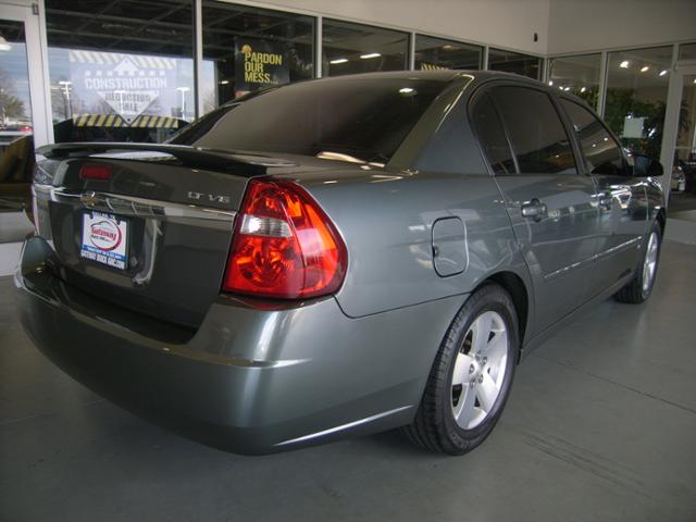 Chevrolet Malibu 2006 photo 2