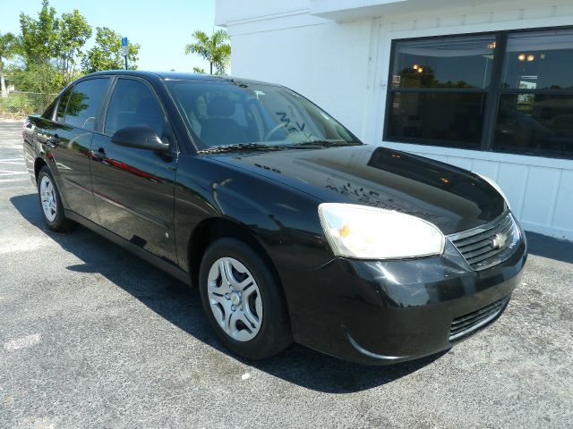 Chevrolet Malibu Blk Ext With Silver Trin Sedan