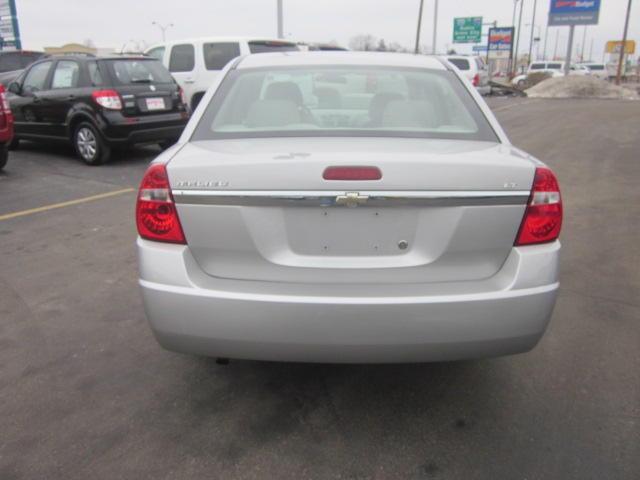 Chevrolet Malibu 2006 photo 3