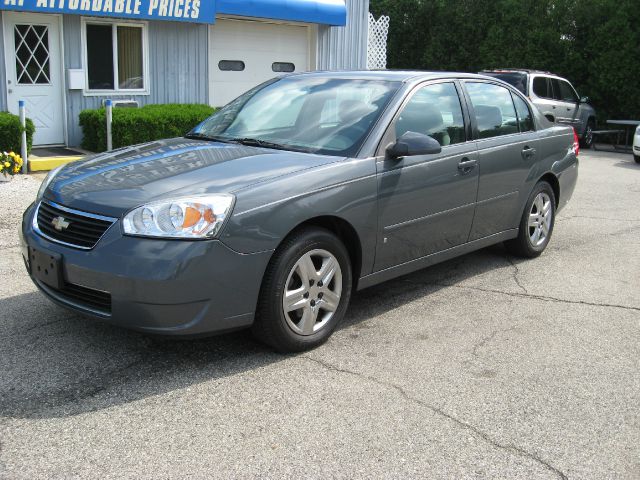Chevrolet Malibu 2008 photo 2