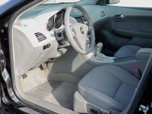 Chevrolet Malibu 2009 photo 3