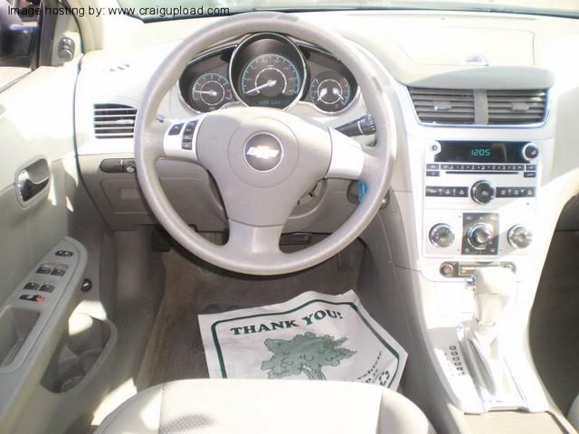 Chevrolet Malibu 2009 photo 2