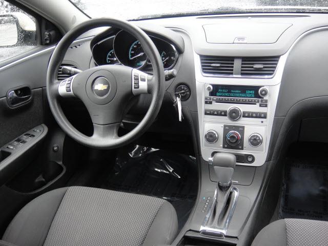 Chevrolet Malibu 2009 photo 3