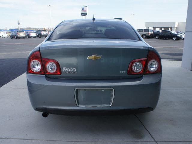 Chevrolet Malibu 2009 photo 3