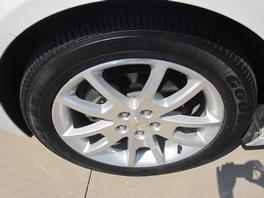 Chevrolet Malibu 2009 photo 2