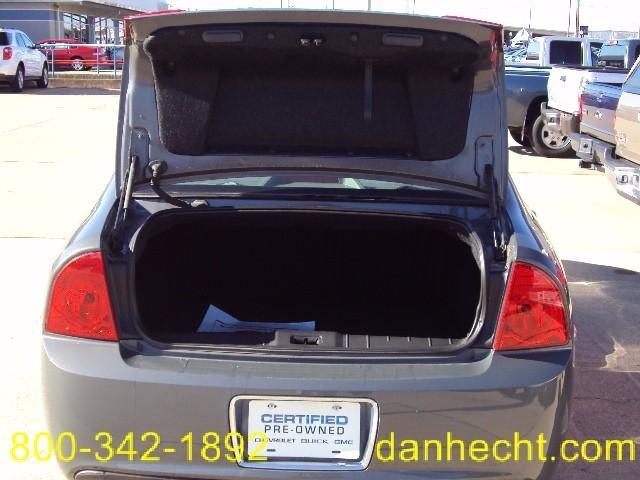 Chevrolet Malibu 2009 photo 2