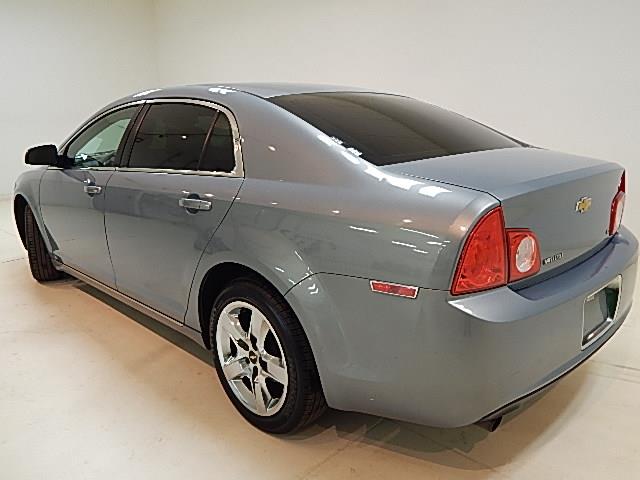 Chevrolet Malibu 2009 photo 2