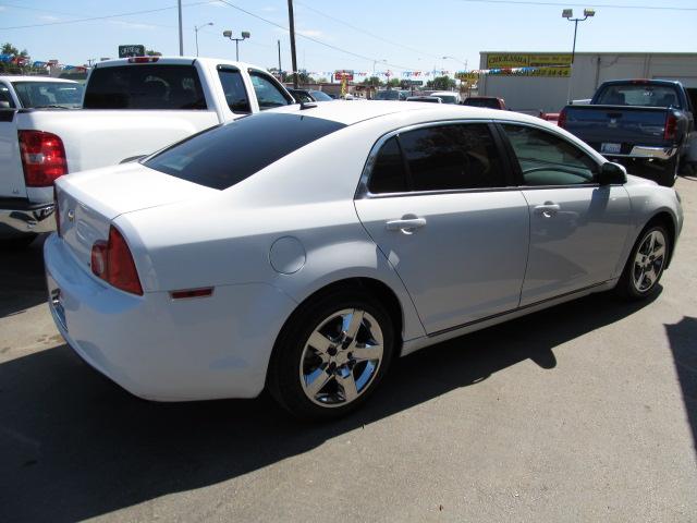 Chevrolet Malibu 2009 photo 3