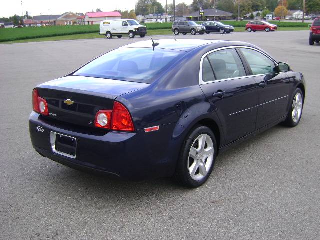 Chevrolet Malibu 2009 photo 2
