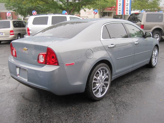 Chevrolet Malibu 2009 photo 2