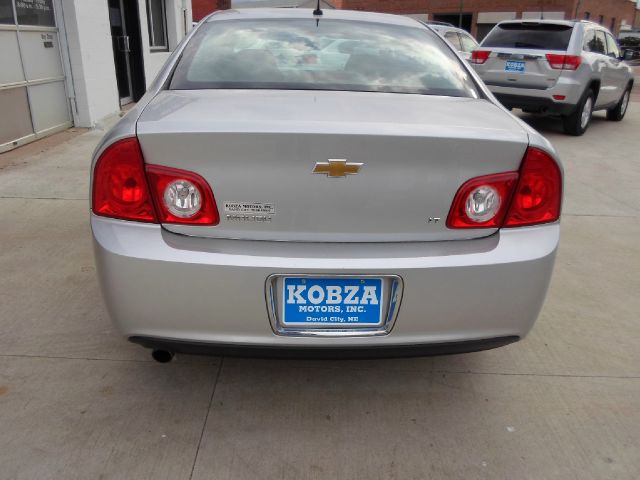 Chevrolet Malibu 2009 photo 2