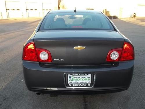 Chevrolet Malibu 2010 photo 3