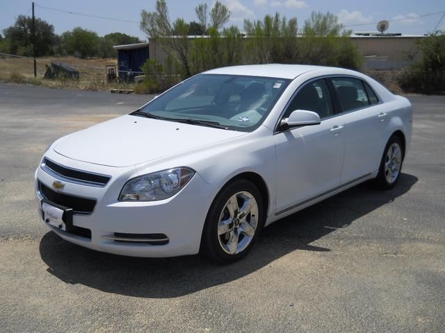 Chevrolet Malibu 2010 photo 2