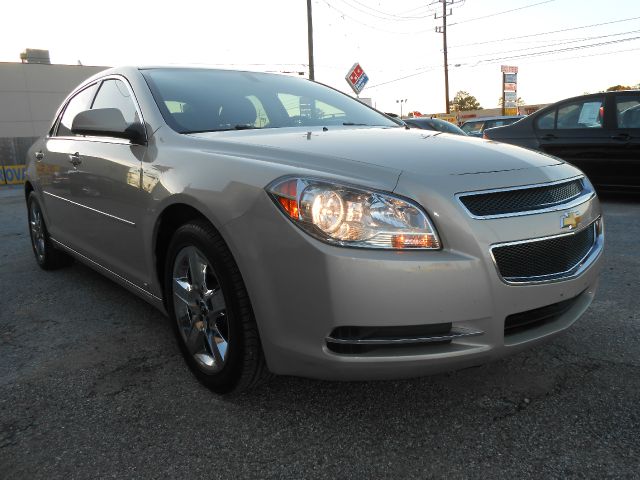 Chevrolet Malibu 2010 photo 2