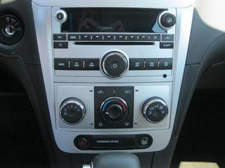 Chevrolet Malibu 2010 photo 2