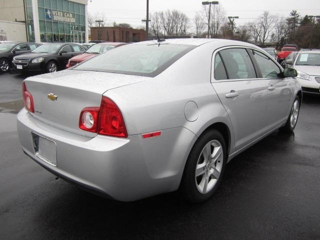 Chevrolet Malibu 2010 photo 1