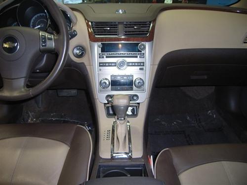 Chevrolet Malibu 2010 photo 2