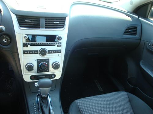Chevrolet Malibu 2010 photo 2