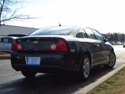 Chevrolet Malibu 2010 photo 3