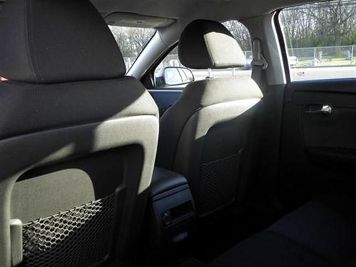 Chevrolet Malibu 2010 photo 3