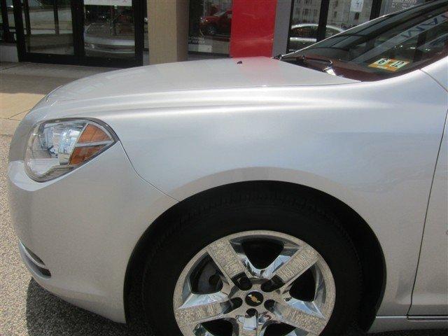 Chevrolet Malibu 2010 photo 2